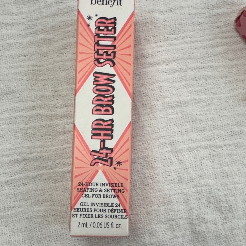 Benefit Brow Setter 24 hr invisible and setting gel for brows